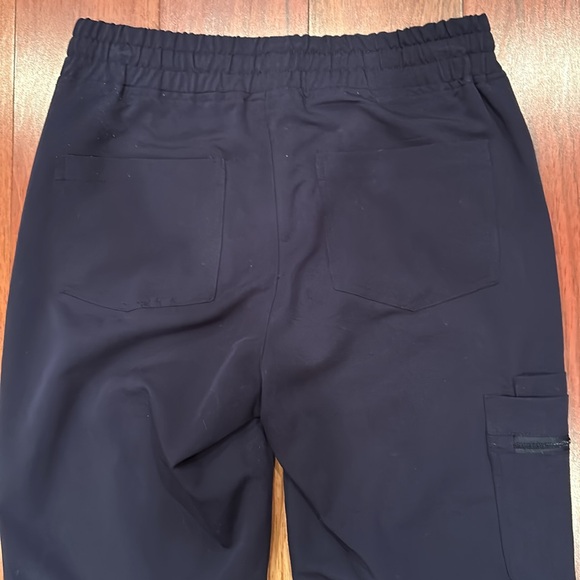 Ladies size XS Navy Scrub jogger set - Picture 9 of 13